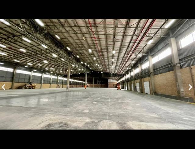7,738M² WAREHOUSE TO LET IN SAMRAND BUSINESS PARK
